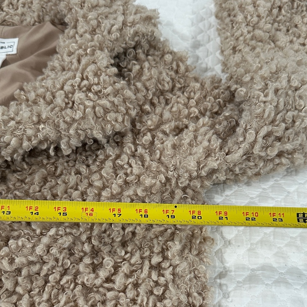 For The Republic Tan Curly Faux Fur Teddy Sherpa Bouclé Cozy Boho Jacket Size M - Picture 16 of 17